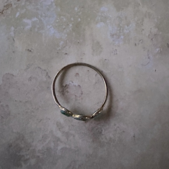 Sundance Gold and Green Ring with Prong-Set Stones - Picture 3 of 3